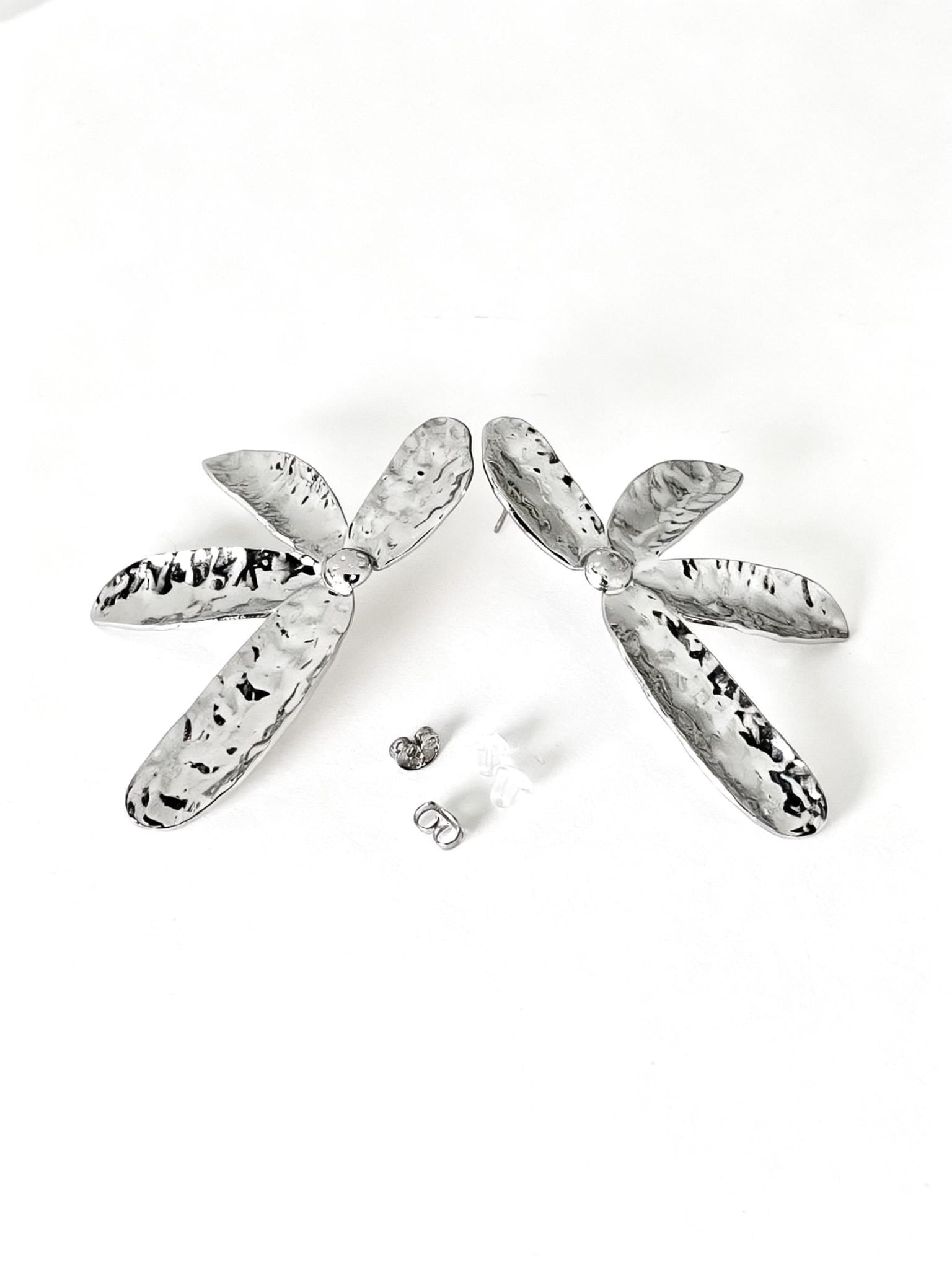 Fiore d’Argento Orecchini Artistici